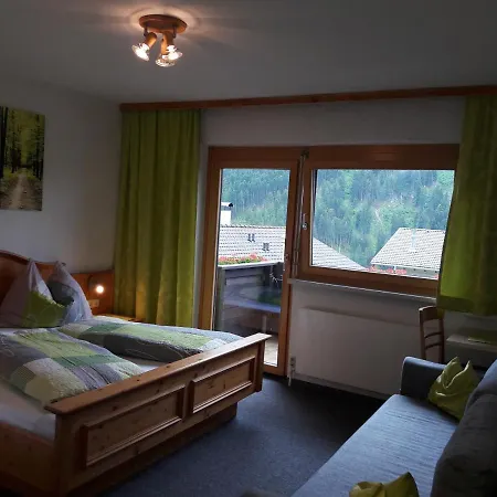 Apartment Haus Lifinar - Carmen Juen *