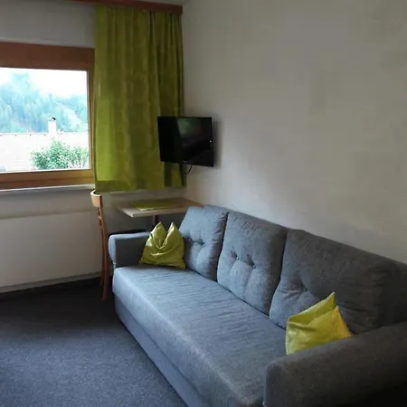 Appartement Haus Lifinar - Carmen Juen