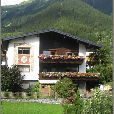 Haus Lifinar - Carmen Juen Appartement